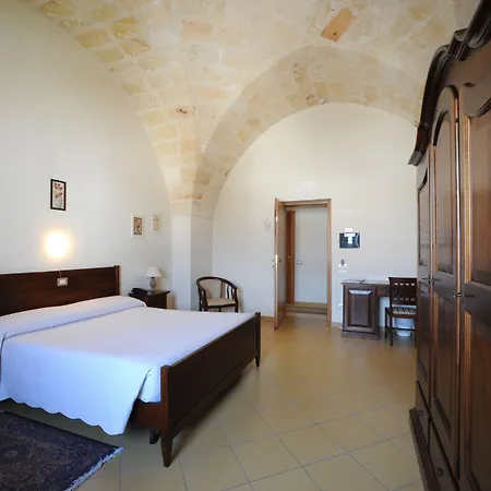 Laurito & Hotel Oria (Brindisi)